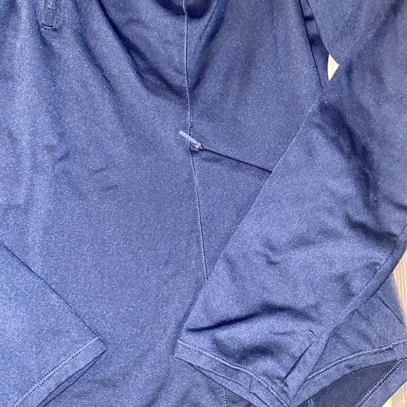 Spyder Active long sleeve Navy shirt size large 1/4 zip - Picture 3 of 4